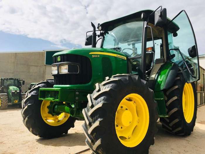 John Deere 5100R