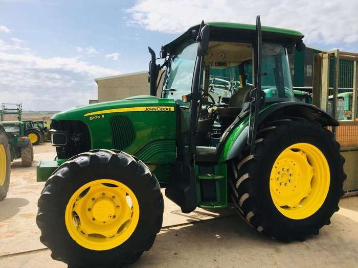 John Deere 5100R, foto 2