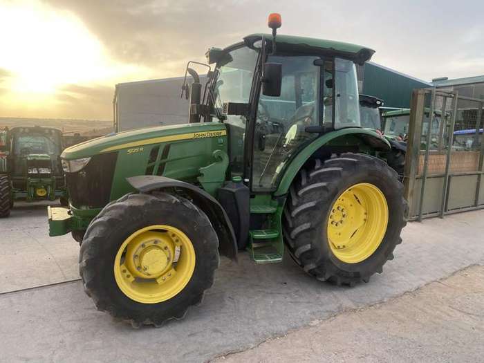John Deere 5125R, foto 2