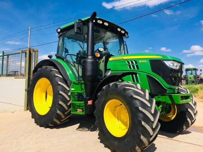 John Deere 6110R