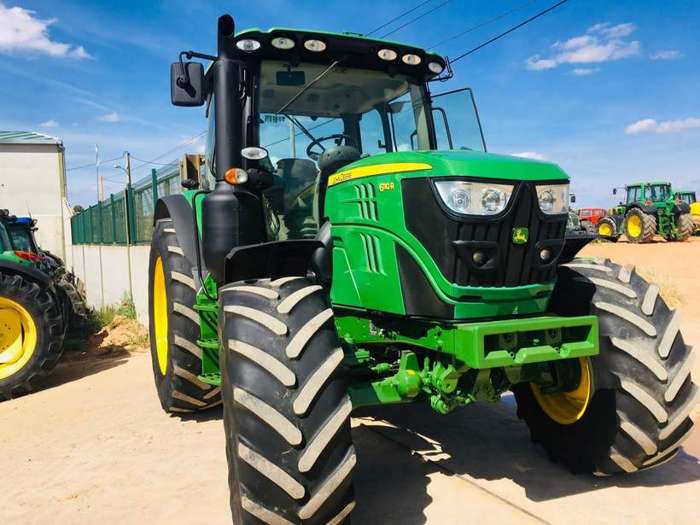 John Deere 6110R, foto 2
