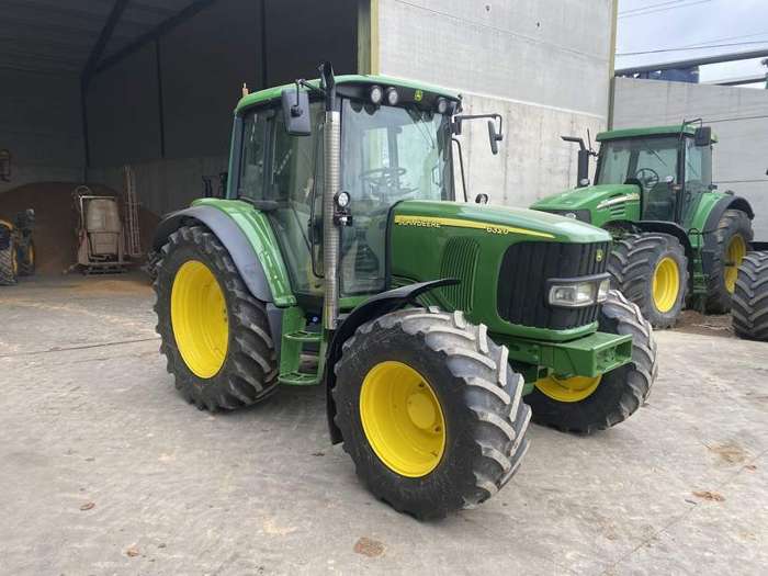John Deere 6320
