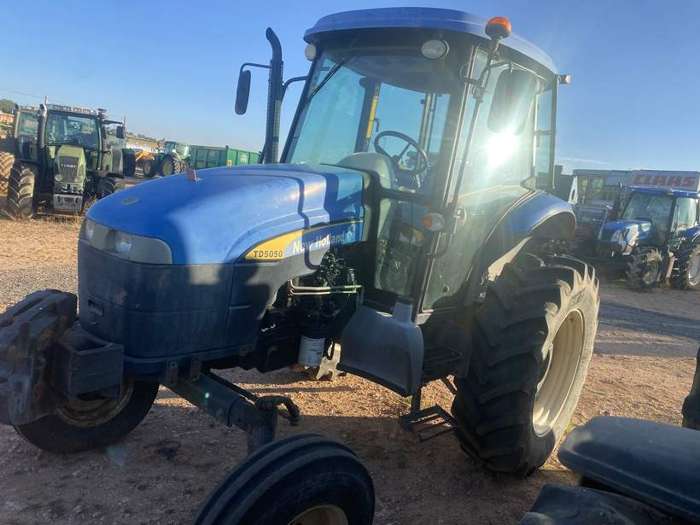 New Holland TD5050