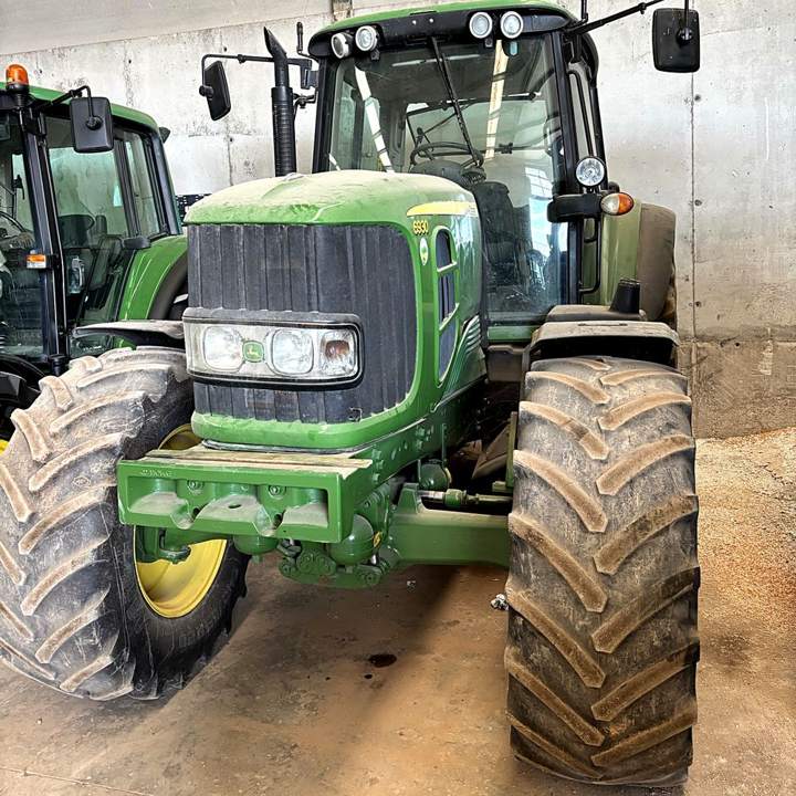 John Deere 6930